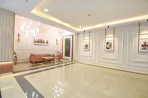 FabHotel Prime Spectrum Metro - With Pool | 5 mins Walk from Sector 75