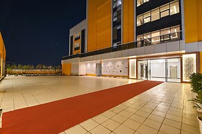 FabHotel Prime Spectrum Metro - With Pool | 5 mins Walk from Sector 75