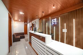 Fabhotel Eminent