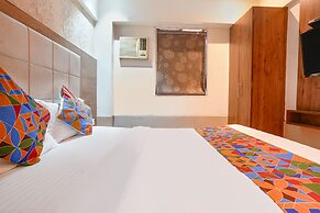 Fabhotel Regal Inn