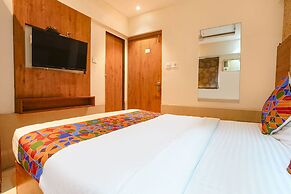 Fabhotel Regal Inn