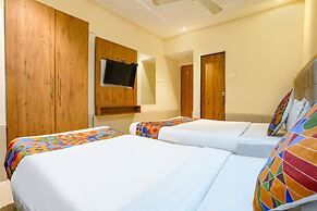 Fabhotel Regal Inn