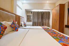 Fabhotel Regal Inn