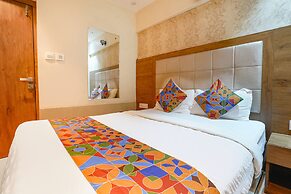 Fabhotel Regal Inn