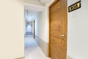 Fabhotel Regal Inn