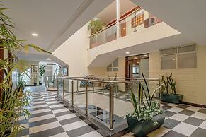 Karen Plains Hotel