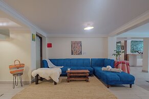 Karen Plains Hotel