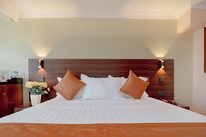 Karen Plains Hotel