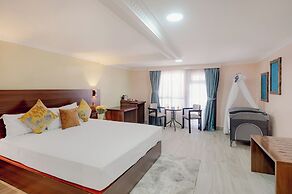 Karen Plains Hotel