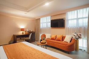 Karen Plains Hotel