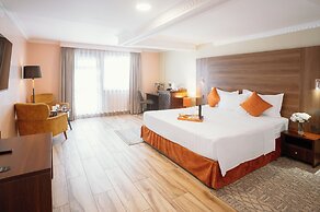 Karen Plains Hotel