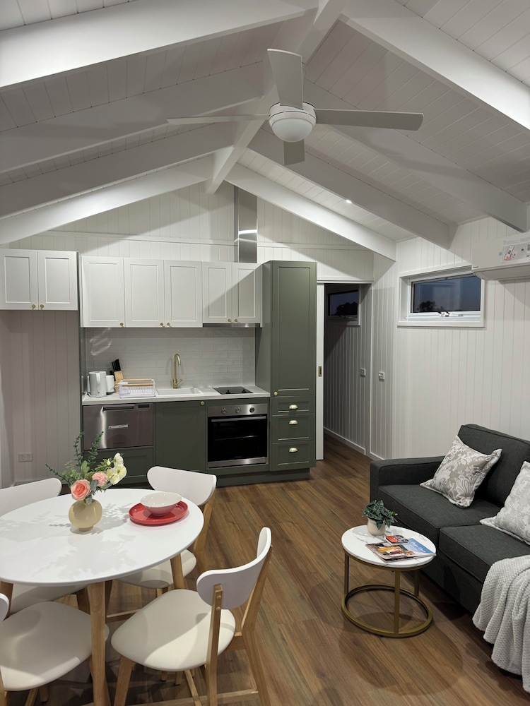 Kingdom Cottages