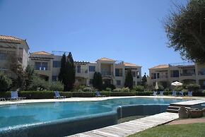 Cassiopeia 1BR Apt on Beach with Pool
