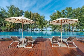 Andaman Pool Villas, Maikhao Beach Phuket