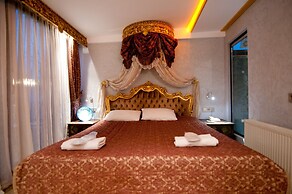 Grand Ambiance Hotel