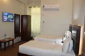 Peral City Hotel