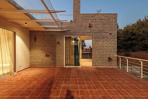 Royal County Villa by Stayjade