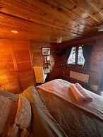 Ben More Lodge Cabin Retreat
