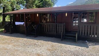 Standard Cabin in Crianlarich, West Highland way
