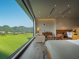 Wanfenglin Half Mountain View Hotel