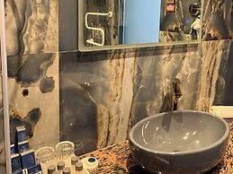 Carat Hotel Yerevan