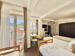 Hotel Lobo