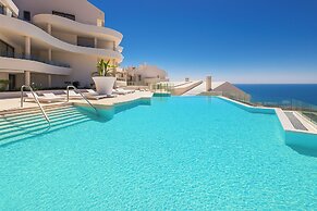 Apartment Sleeps 4 With Gym & Spa