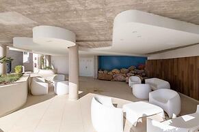 Apartment Sleeps 4 With Gym & Spa