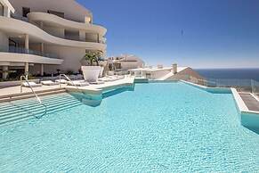 Apartment Sleeps 4 With Gym & Spa