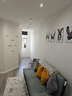 Modern 1Br Sleeps3 - City Centre Location