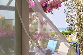 Villa Elias 1BR Upper Apt with Pool