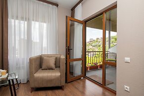 Hillside Guest House