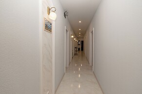 Hillside Guest House