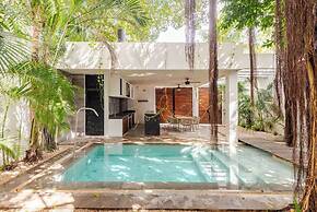 Hum Living Luxury Villas-La Veleta Tulum