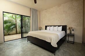 Hum Living Luxury Villas-La Veleta Tulum