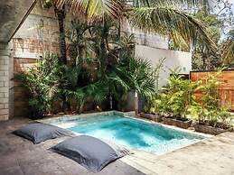 Hum Living Luxury Villas-La Veleta Tulum