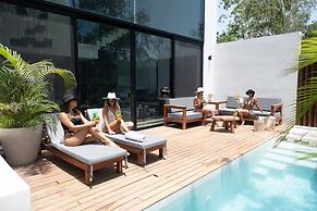 Karanda by Beach Please Tulum