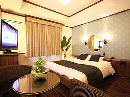 HOTEL SOLA  – Adults Only