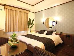 HOTEL SOLA  – Adults Only