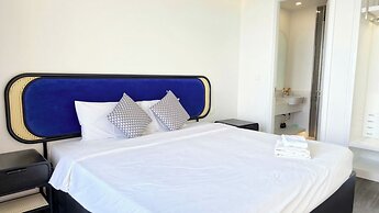 Azure Premium Apartments