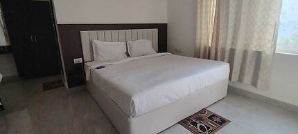 HOTEL  TARA