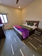 Hotel Shree Shivtam