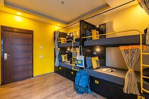 The Hosteller Bangalore, Brigade Road