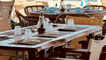 Thalassa Hotel