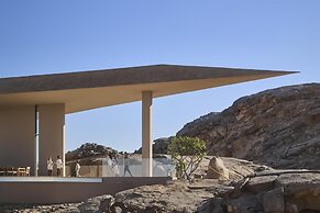 Desert Rock Resort