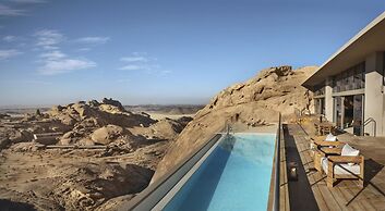 Desert Rock Resort