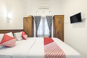 Hotel O Omah Suryo