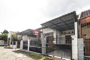 Hotel O Omah Suryo