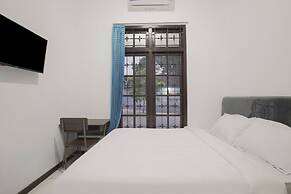 OYO 3467 White Residence