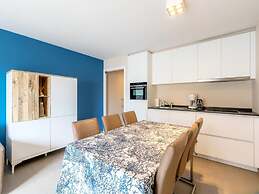 2-bedroom Flat With Side sea View